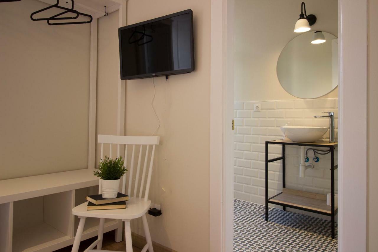 Hostal Lierganes Fluviarium Rooms מראה חיצוני תמונה