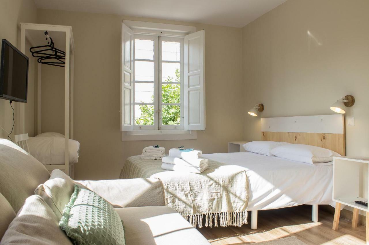 Hostal Lierganes Fluviarium Rooms מראה חיצוני תמונה