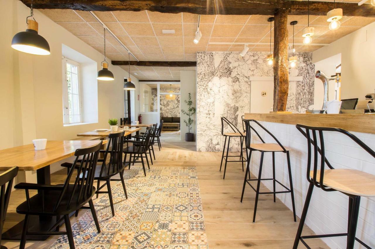 Hostal Lierganes Fluviarium Rooms מראה חיצוני תמונה